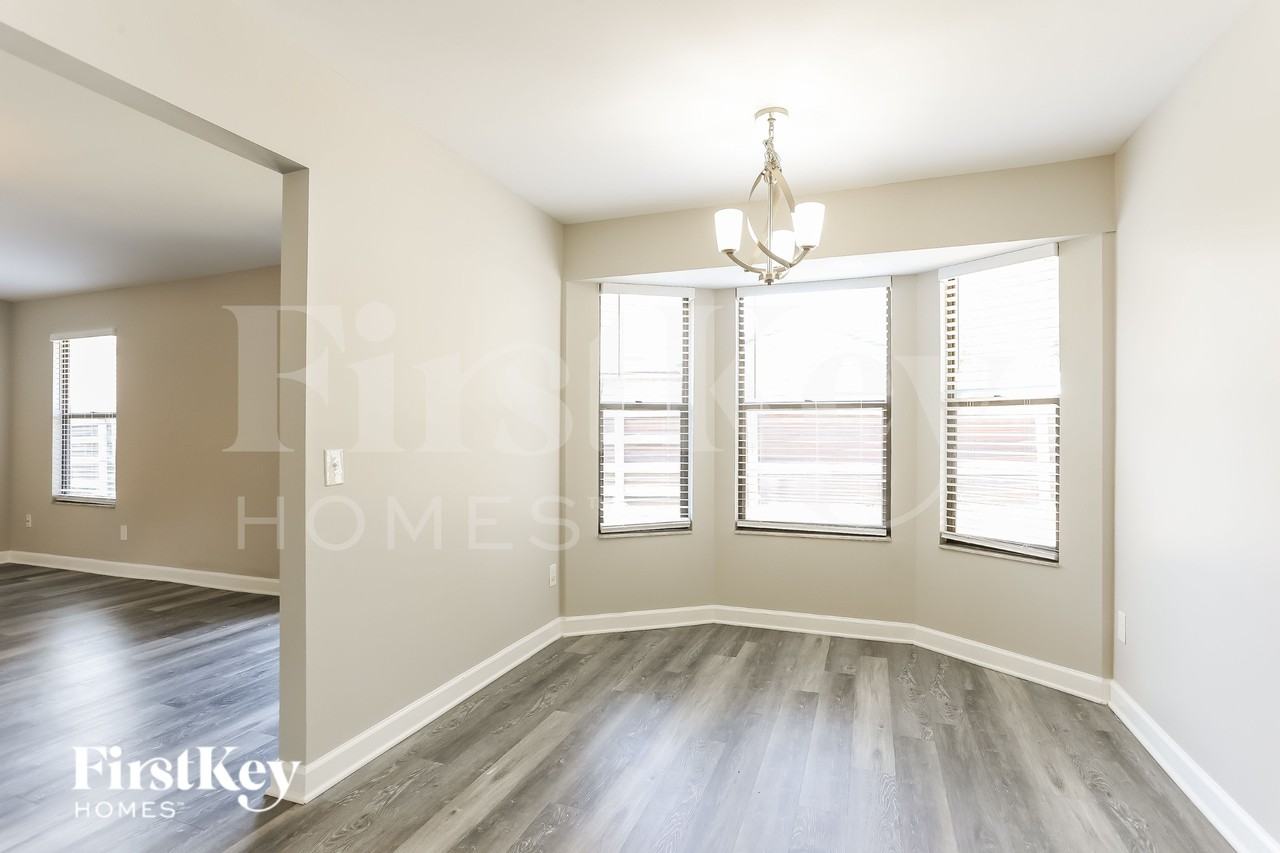 10771 Knottingby Dr - Photo 6 of 16