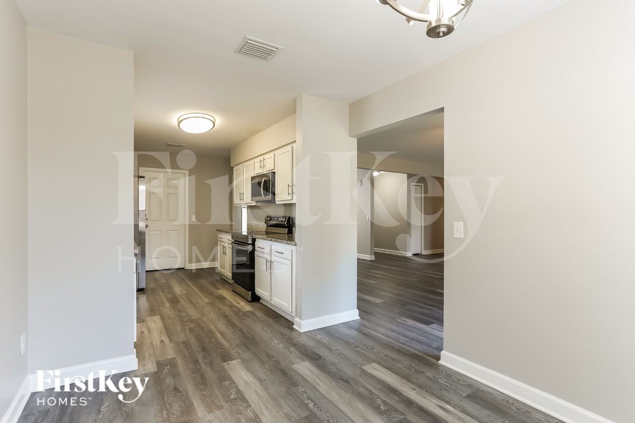 10771 Knottingby Dr - Photo 7 of 16