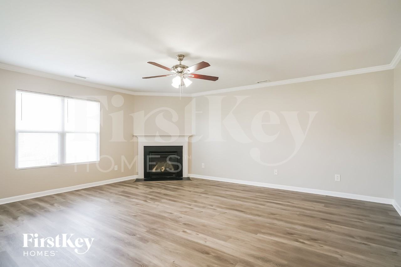 6831 Horseback Ln - Photo 3 of 15