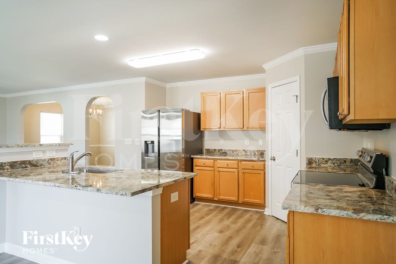 6831 Horseback Ln - Photo 7 of 15