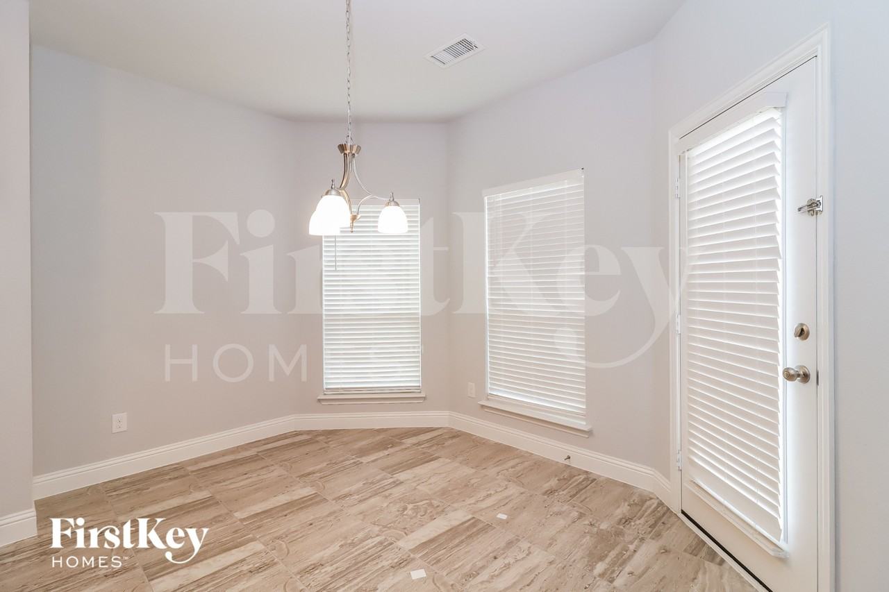 6508 Glenwick Dr - Photo 6 of 15