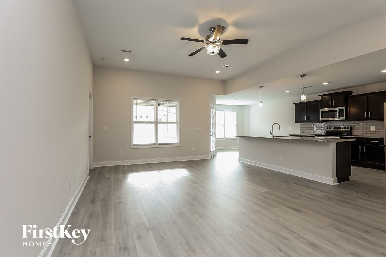 2969 Gibbs Ln - Photo 3 of 15