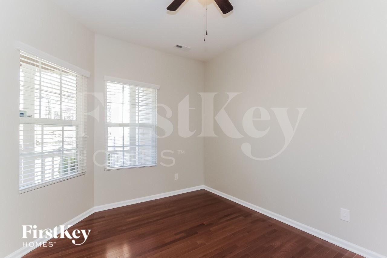 12204 Flatbush Dr - Photo 6 of 15