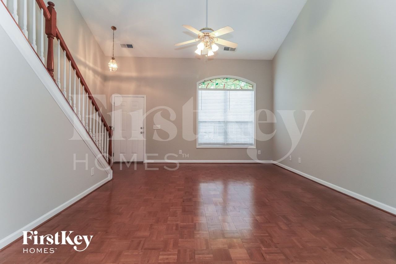 347 Weatherstone Pl - Photo 3 of 15