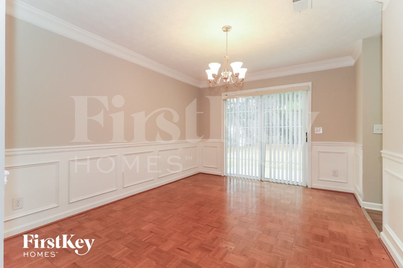 347 Weatherstone Pl - Photo 6 of 15