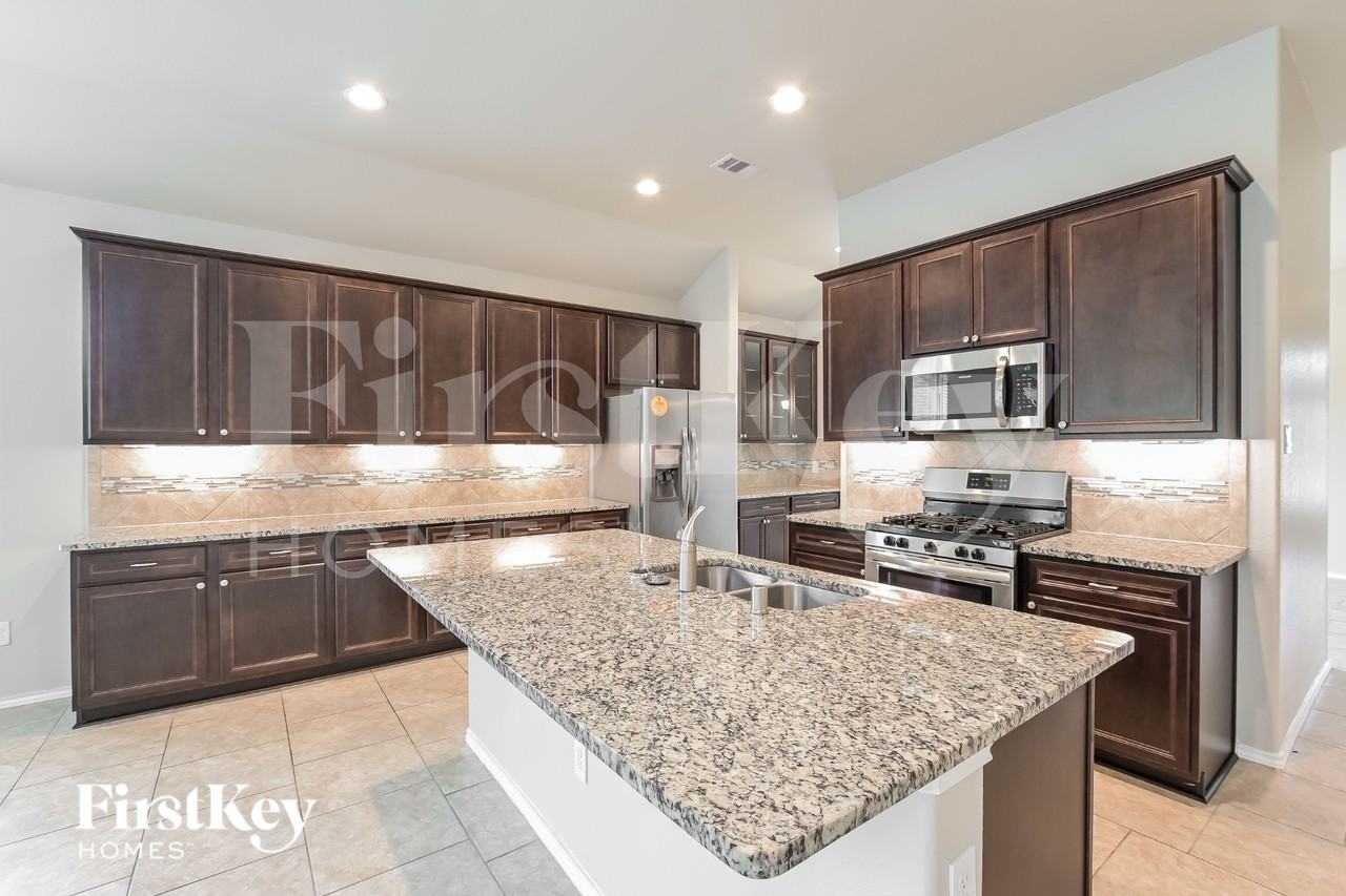 4711 Creekside Haven Trl - Photo 5 of 16