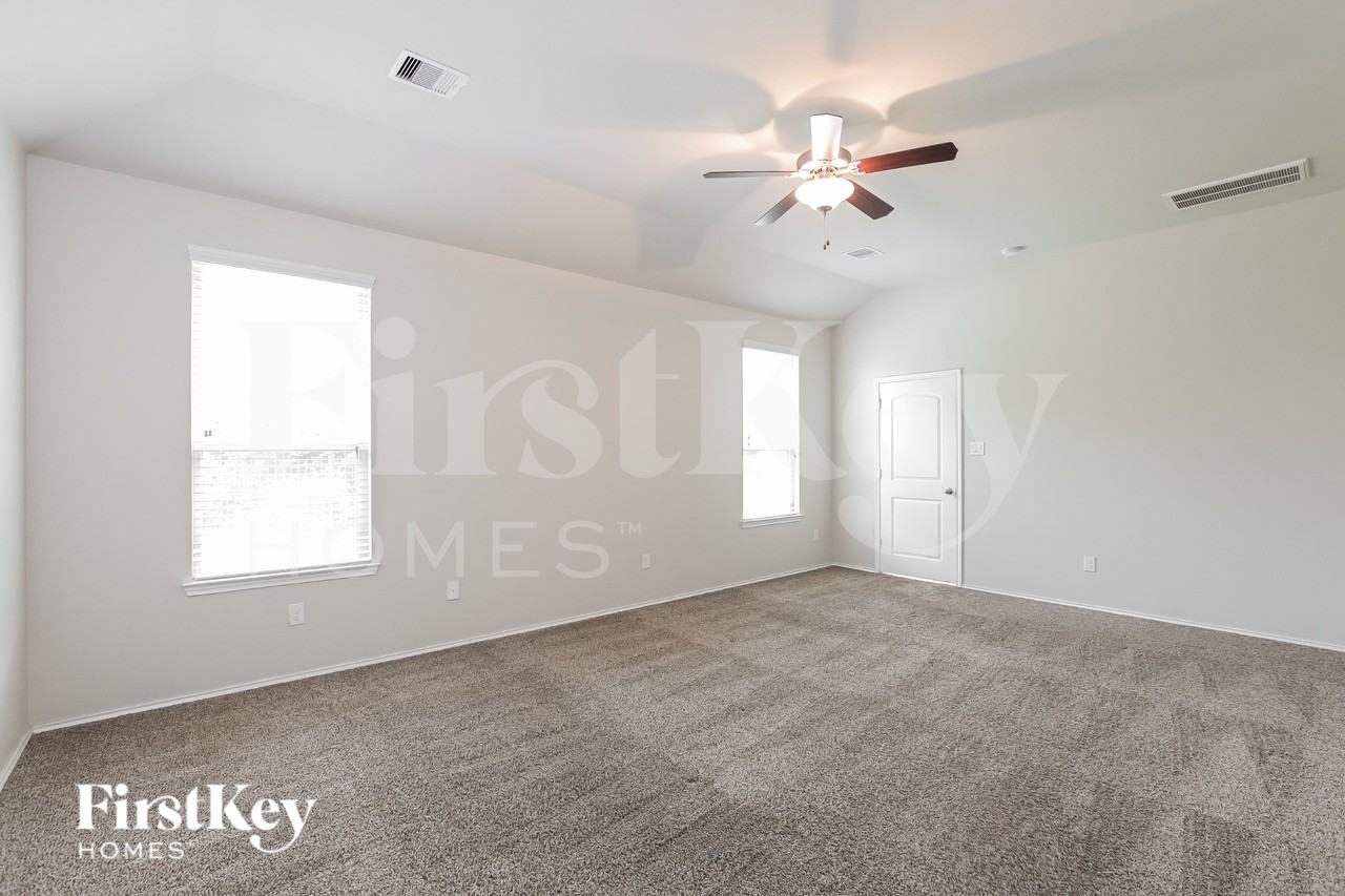 4711 Creekside Haven Trl - Photo 7 of 16