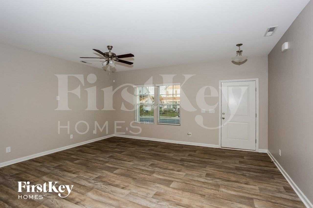 408 Gentle Bend Cv - Photo 5 of 15