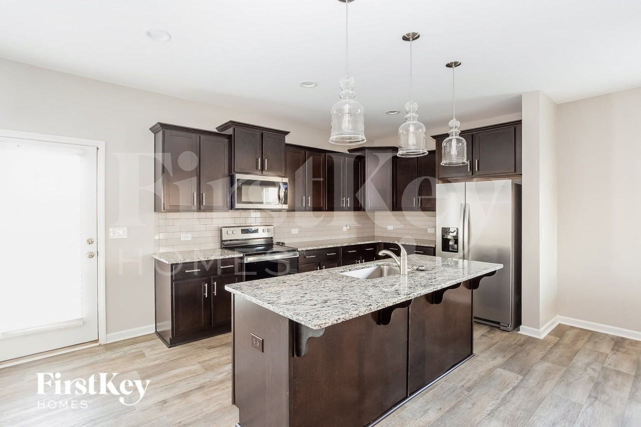 408 Gentle Bend Cv - Photo 6 of 15