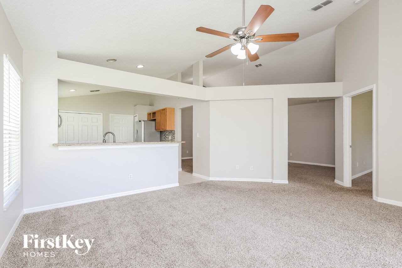 745 Troon Cir - Photo 5 of 16
