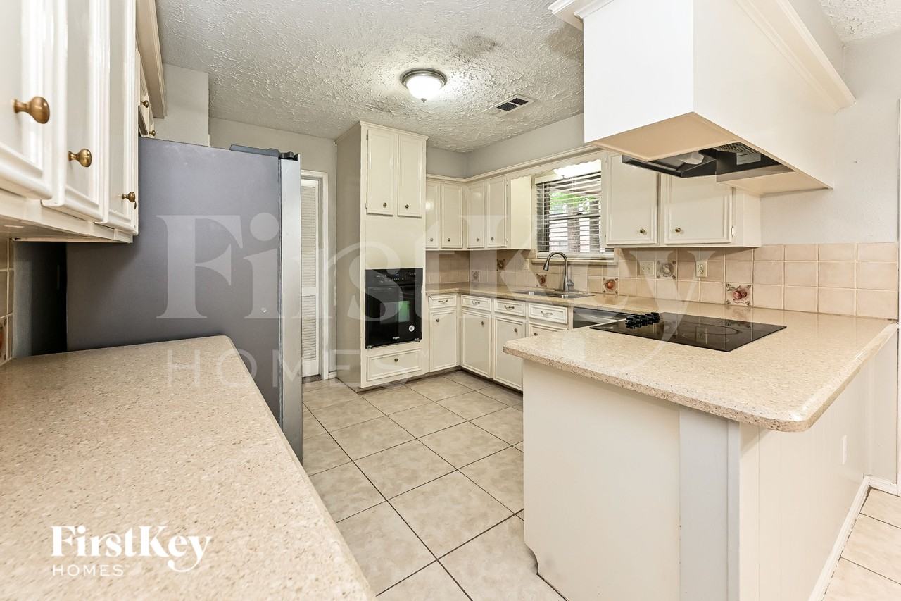 16911 Memorial Oaks Ln - Photo 6 of 16