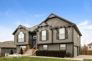 8500 N Kensington Ave - Photo 1 of 1