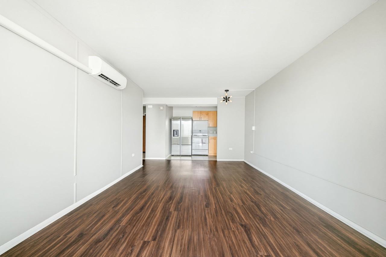 1415 Victoria St #1 - Photo 3 of 16