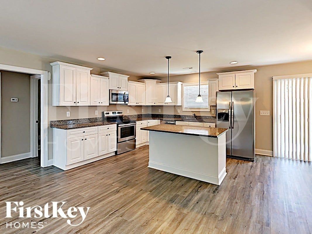 700 Margate Ave - Photo 5 of 16