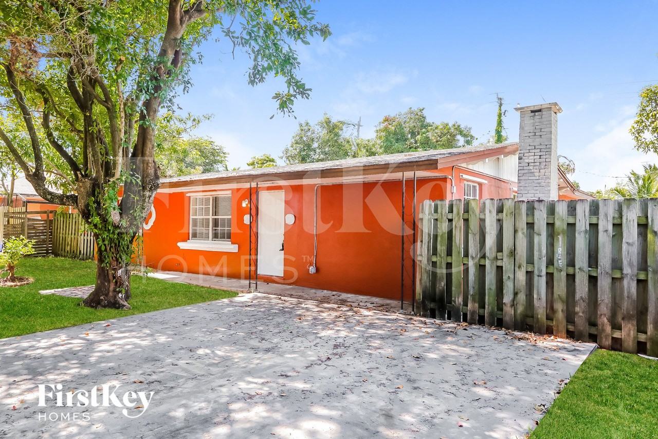 410 Neave - Photo 3 of 15