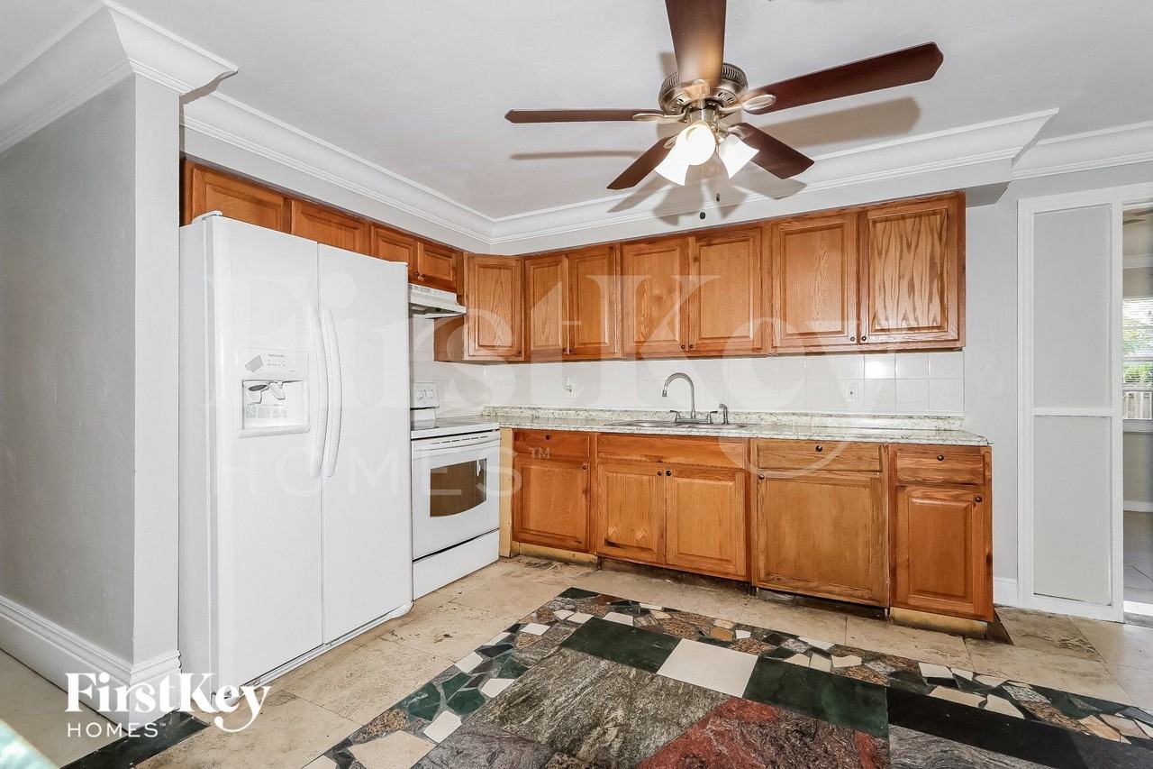 410 Neave - Photo 6 of 15