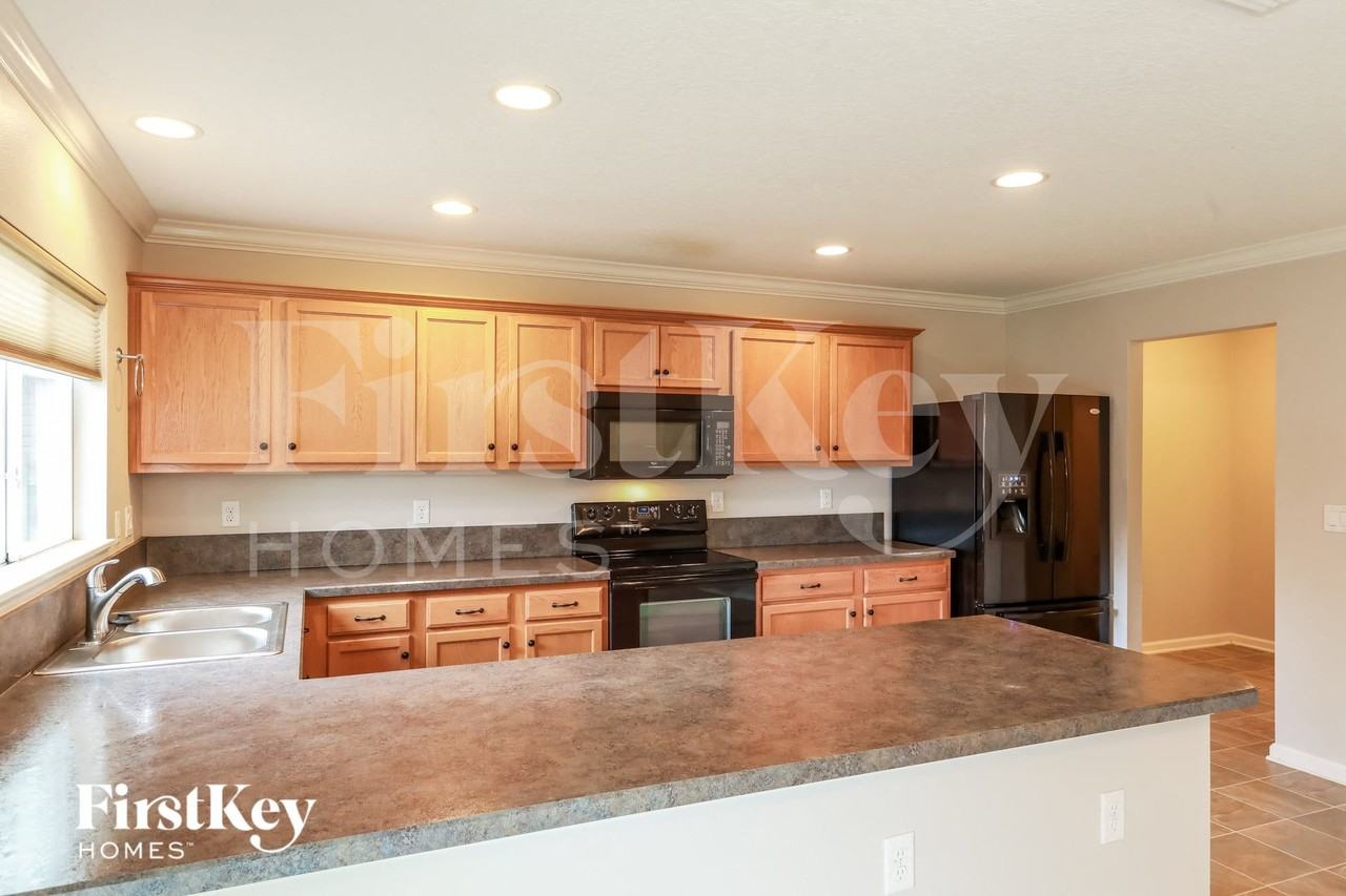 208 Straw Pond Way - Photo 6 of 15