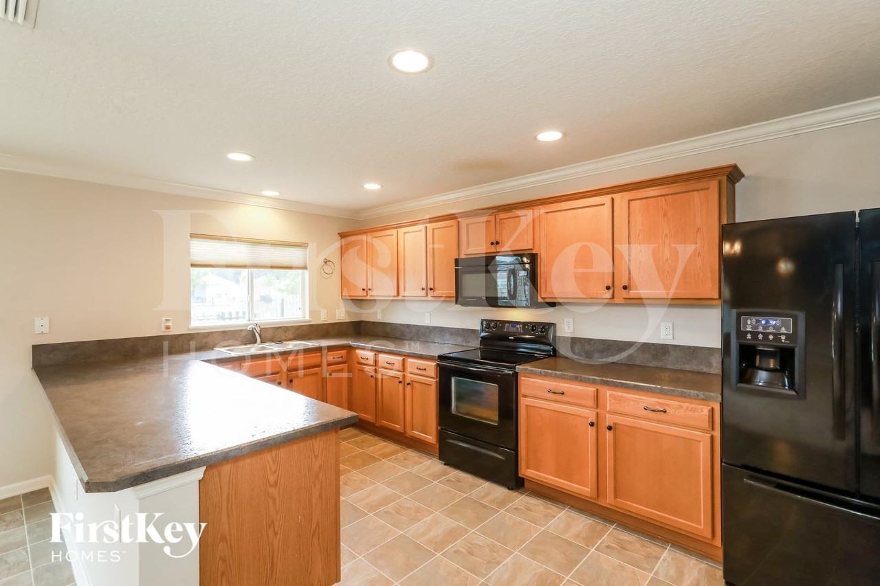208 Straw Pond Way - Photo 7 of 15