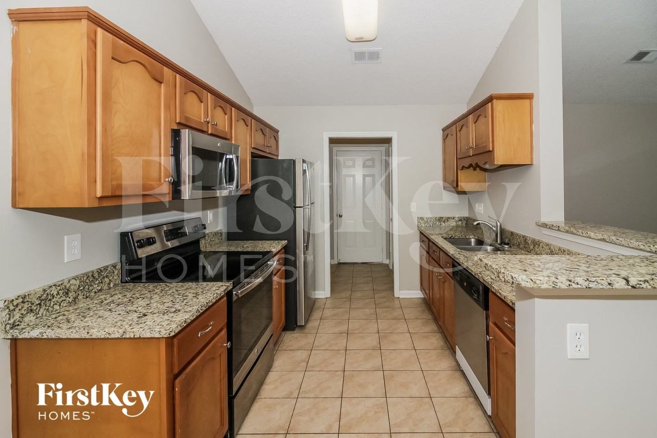 1836 Roy Dr - Photo 7 of 15