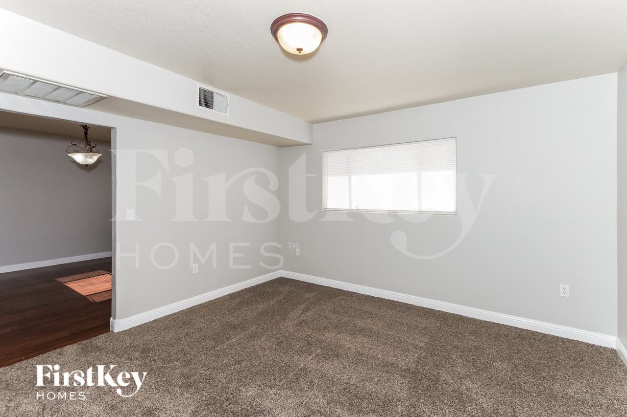 1692 Capistrano Ave - Photo 3 of 19