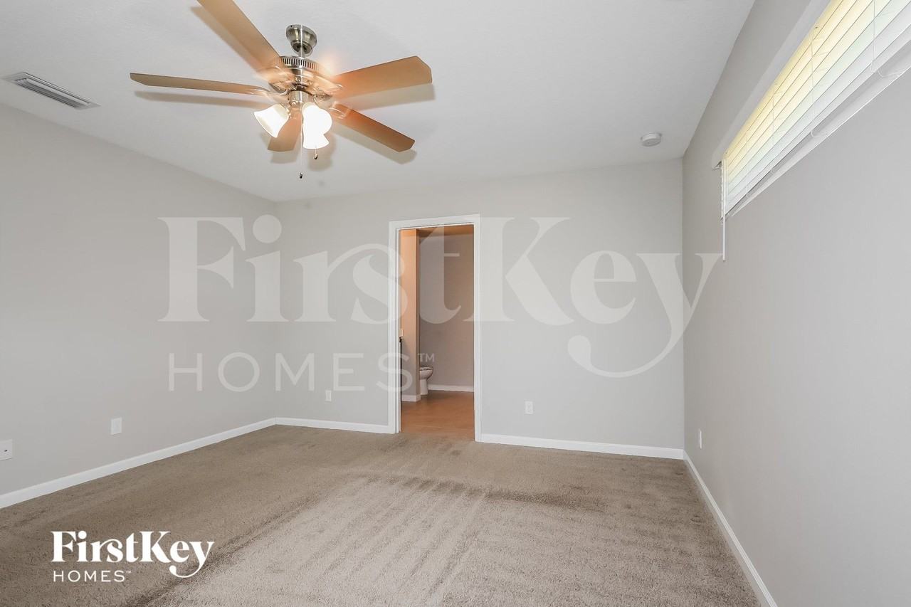 1219 Sw Jacqueline Ave - Photo 7 of 15