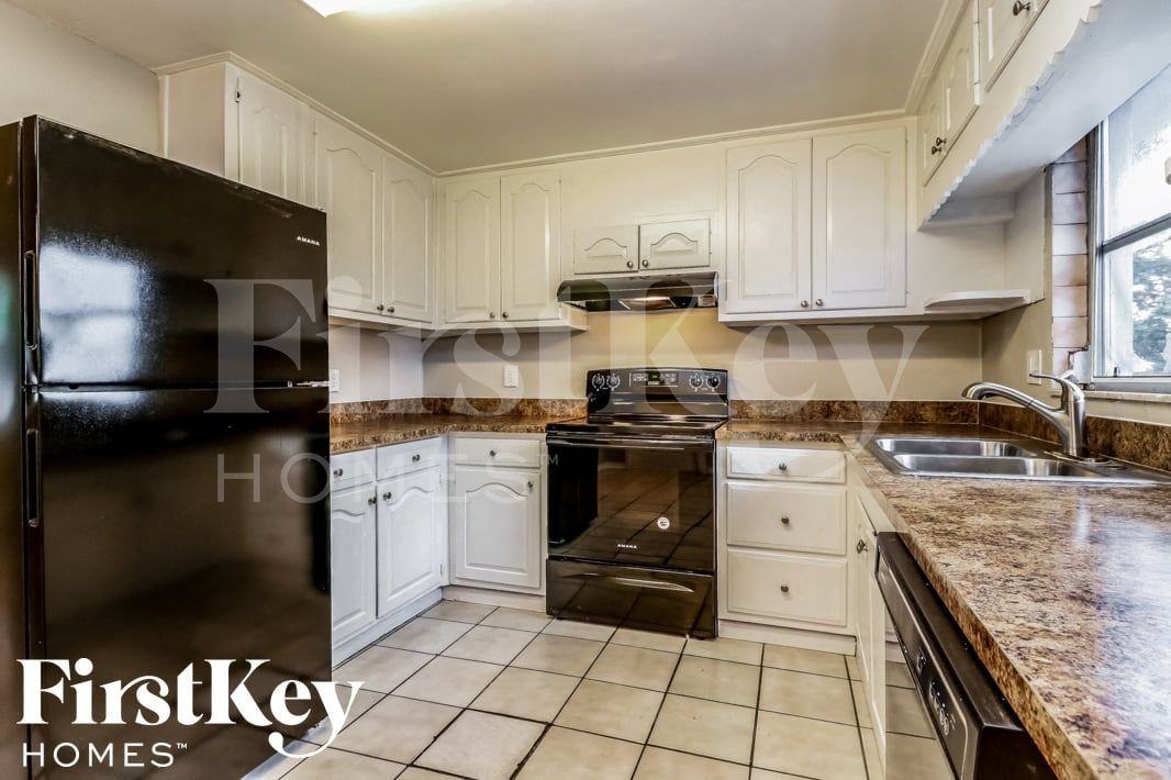 10212 127th Ave - Photo 6 of 17