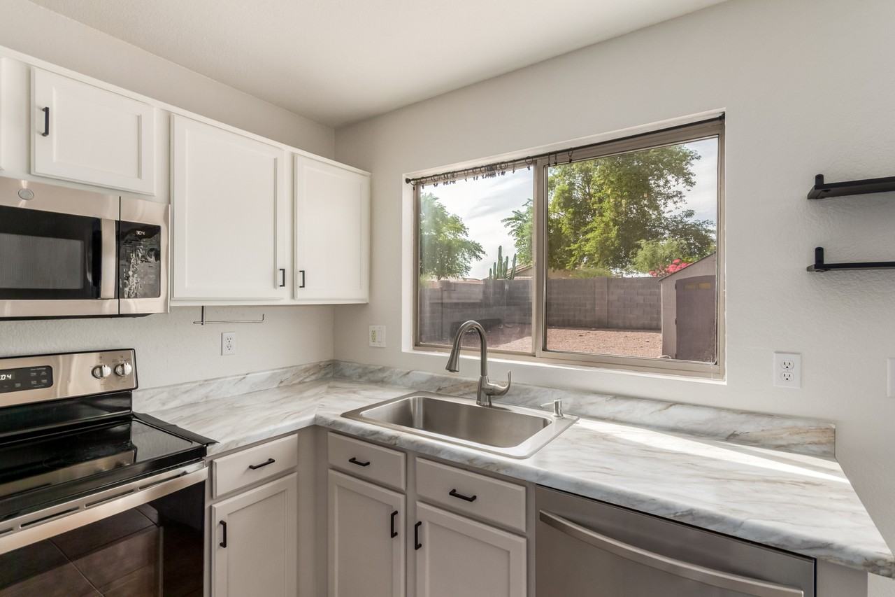 6932 S Russet Sky Way #1 - Photo 7 of 16