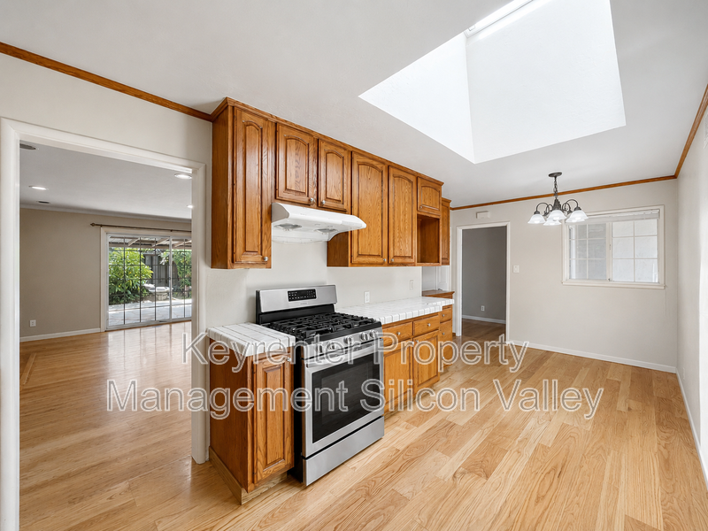 1114 Lynn Way - Photo 5 of 26