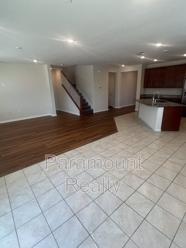 385 Savannah Way - Photo 6 of 36