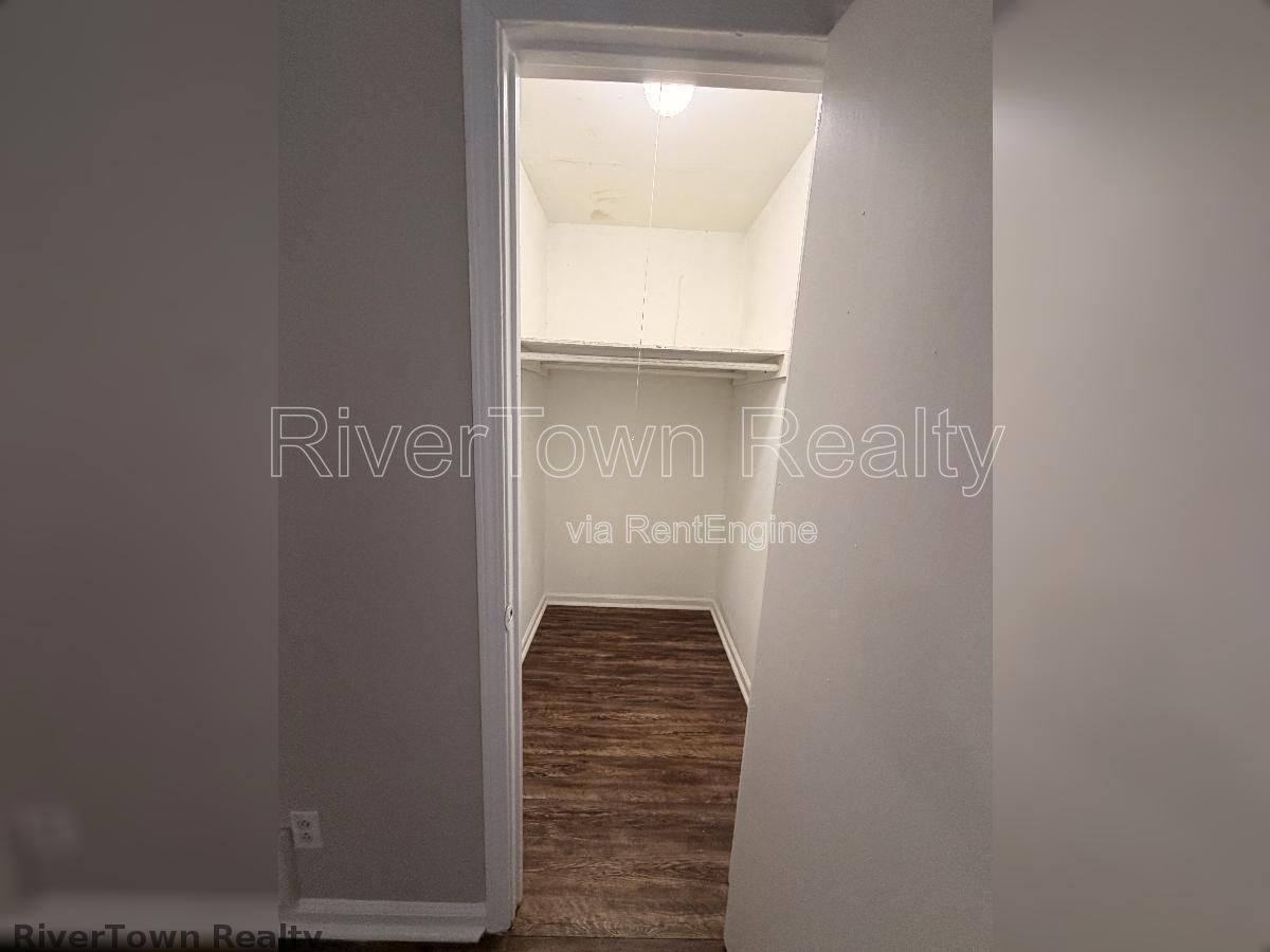 4672 Willow Rd - Photo 7 of 10