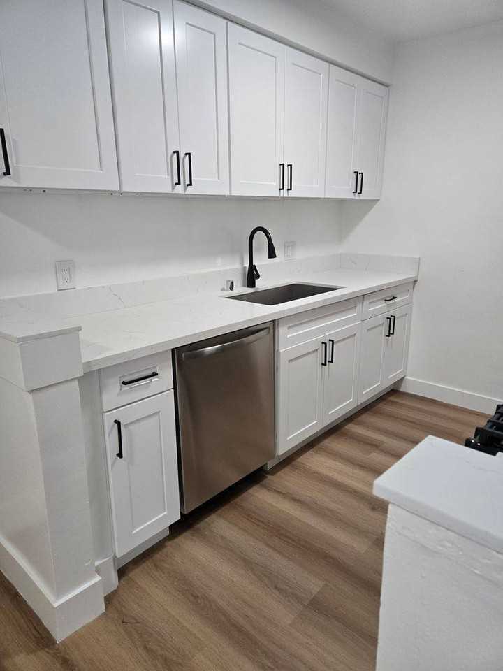 8208 Romaine St #1A - Photo 7 of 10