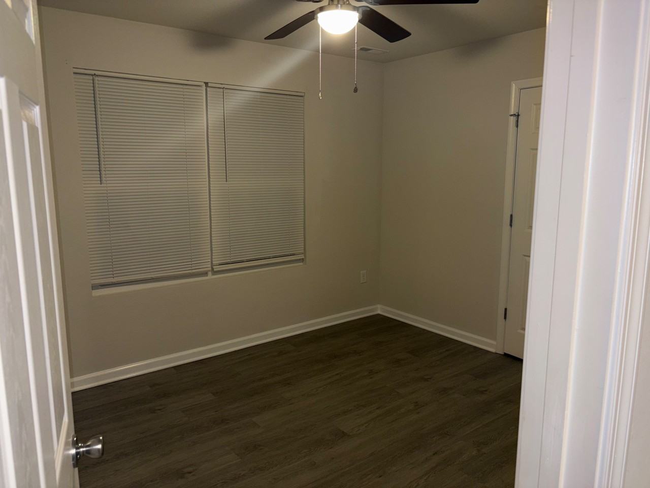 1801 Warfield St - Photo 4 of 8