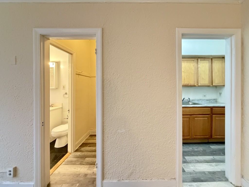 536 W Arlington Pl #107 - Photo 2 of 21