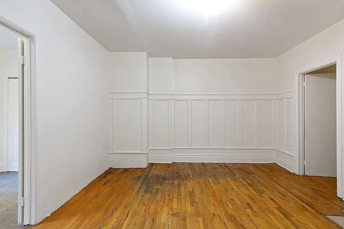 200 W 109Th St - Photo 2 of 8
