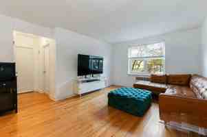 featured image of 3955 51st St