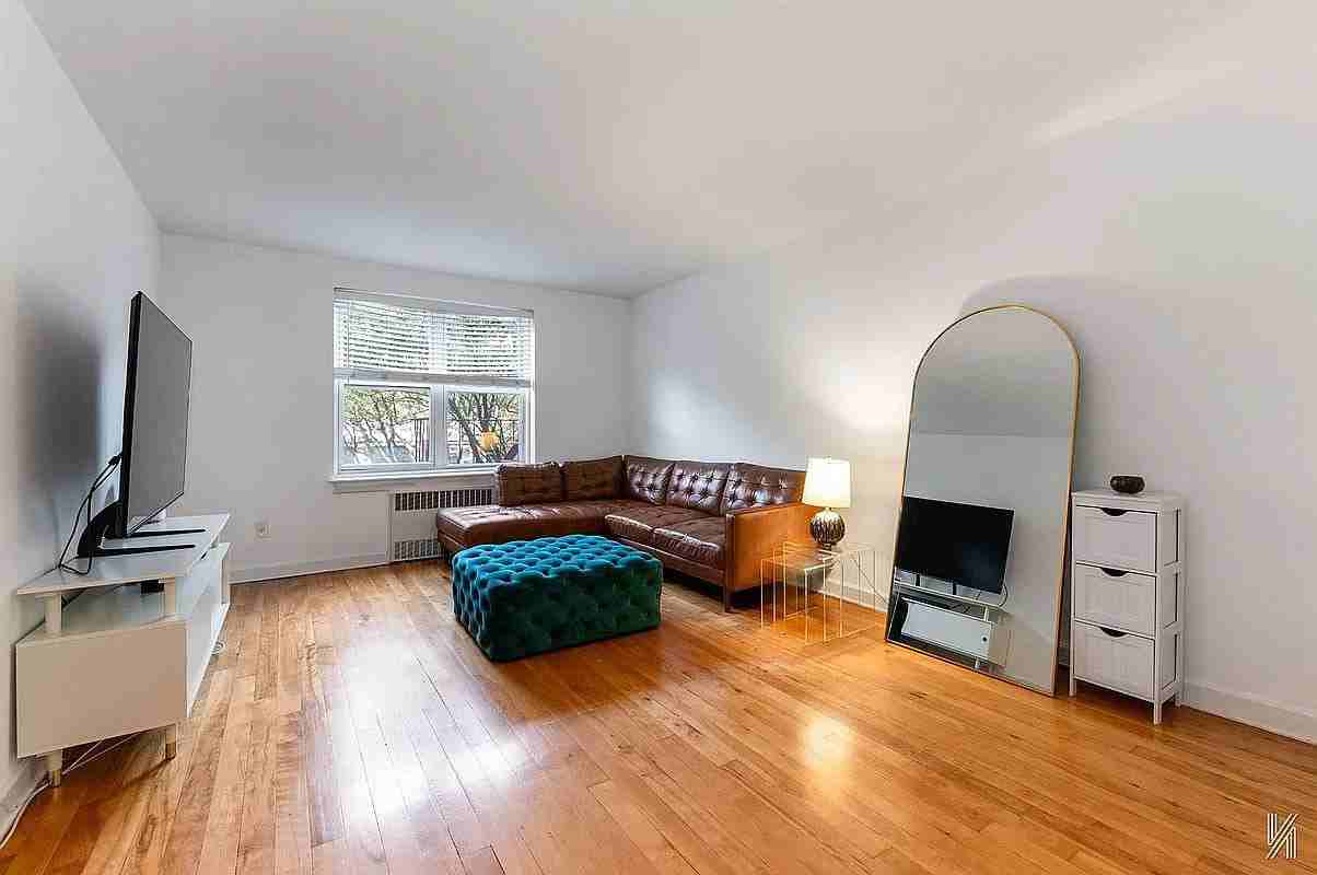 3955 51St St - Photo 2 of 12