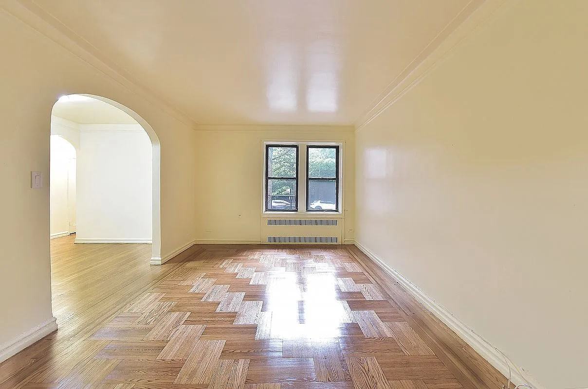 4301 46Th St - Photo 6 of 6