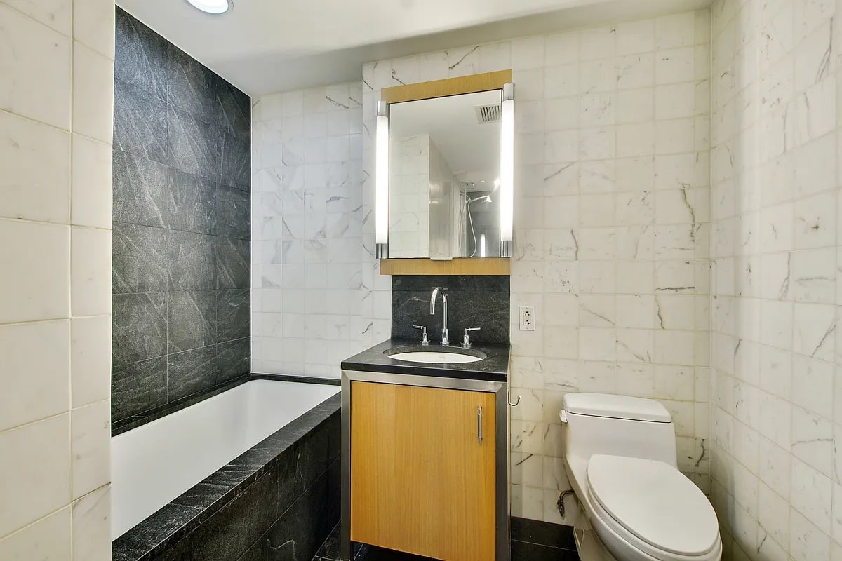 100 W 58Th St - Photo 3 of 6
