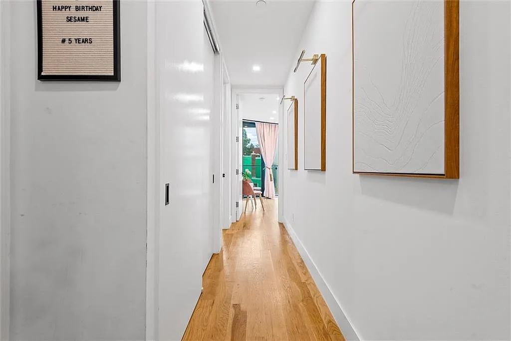 205 Freeman St - Photo 6 of 12