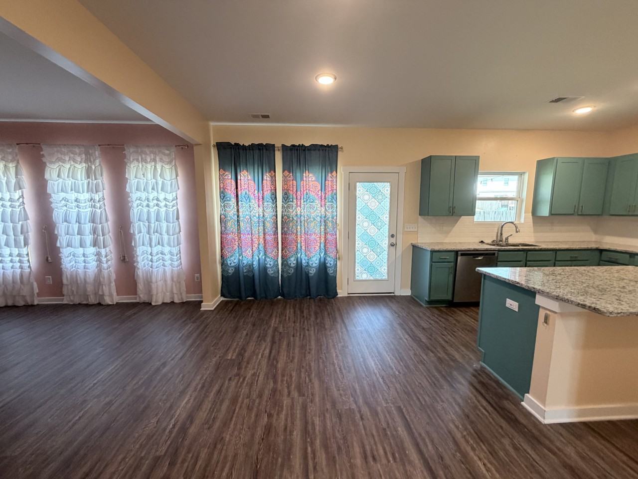 4200 Textile Ln Sw - Photo 7 of 24