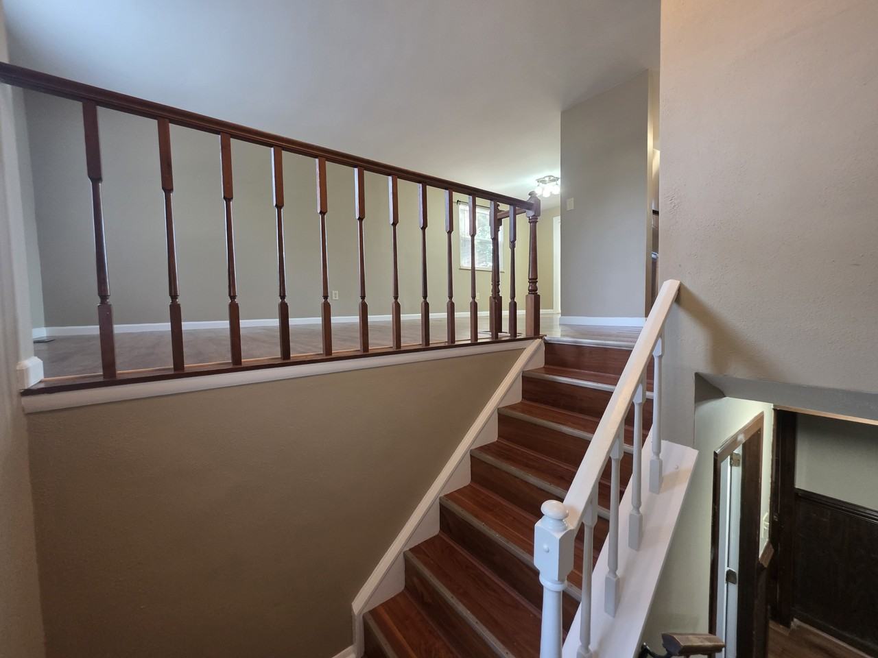 9214 Emmett Rd - Photo 2 of 15