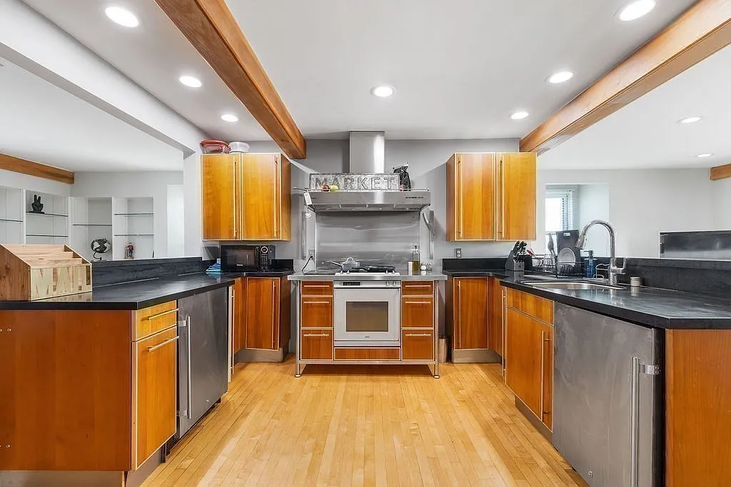 16 Beacon St #20 - Photo 3 of 20