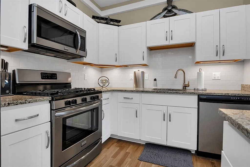 54 Loomis St #1201 - Photo 6 of 20