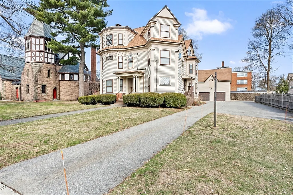 115 W Emerson St #102