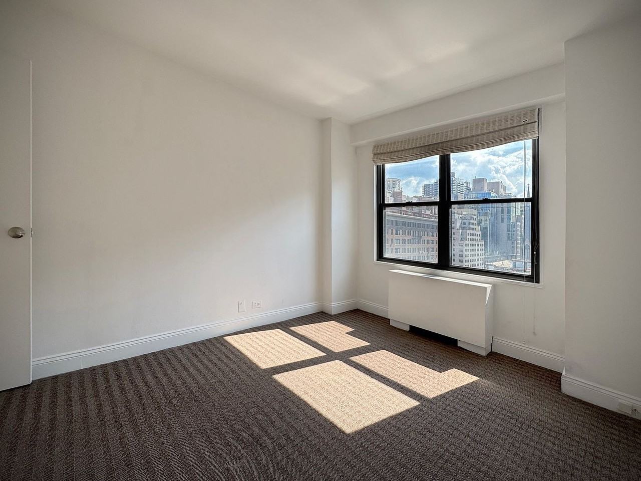 160 E 91st St #4N - Photo 3 of 6