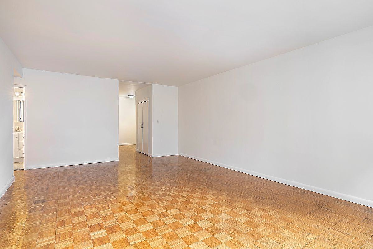 170 E 94th St #6D - Photo 5 of 6