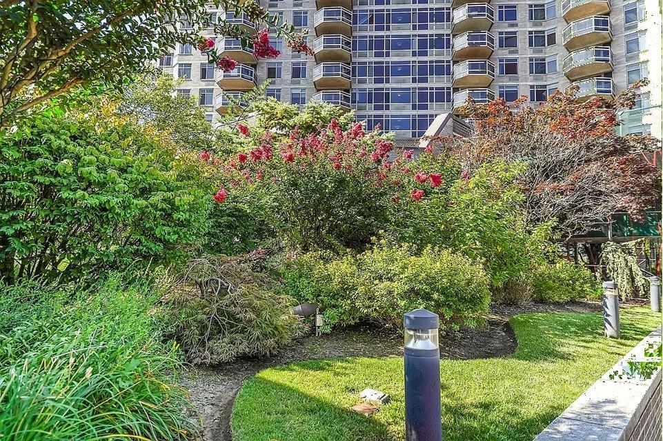 11201 Queens Blvd #18 - Photo 2 of 25