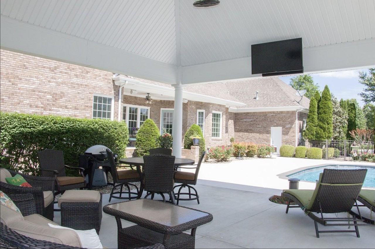 1834 Deerhaven Ln #NA - Photo 6 of 32