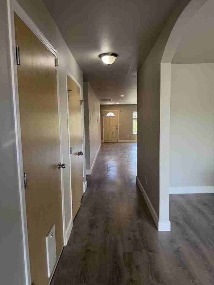 131 Elise Ct #NA - Photo 4 of 20