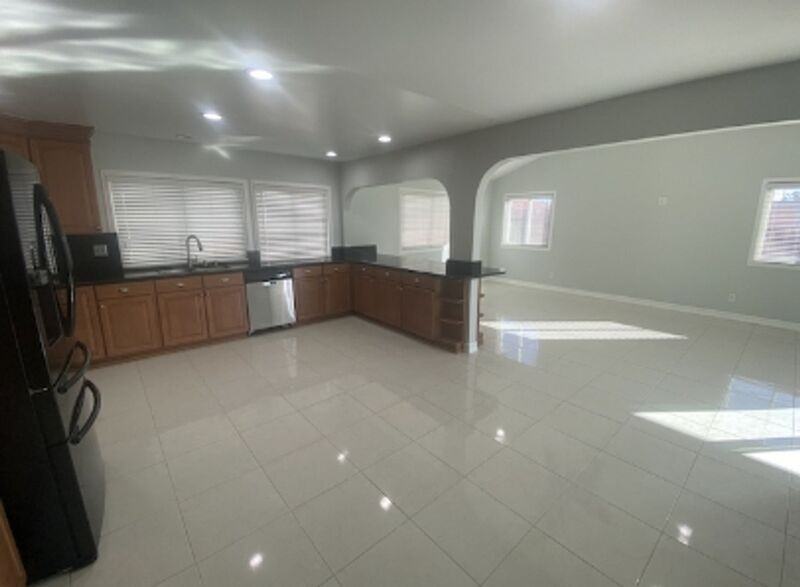 7847 Bacadi Dr - Photo 2 of 15